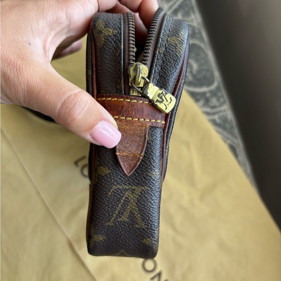 Authentic Louis Vuitton Dragonne GM clutch - Picture 5 of 11